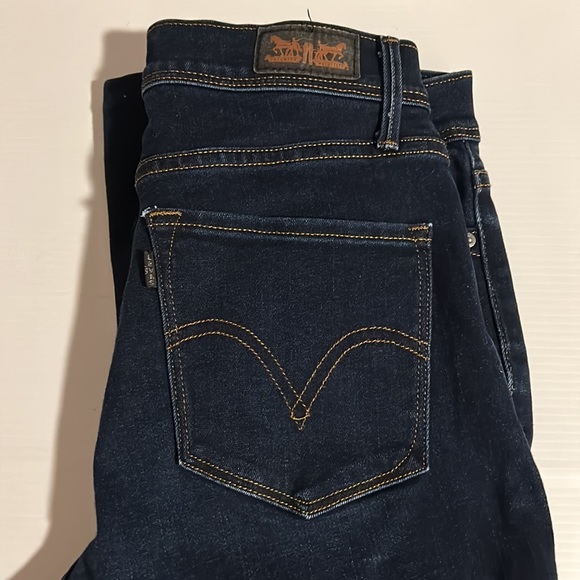 Women's Levi's 512 Perfectly Slimming Skinny Jeans size 6- like new condition - Picture 5 of 13
